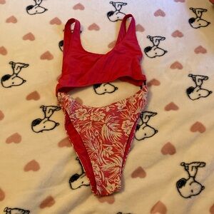 Pink Roxy Women’s size small bathing suit